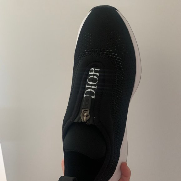 Beautiful Dior Sneakers - Picture 3 of 9